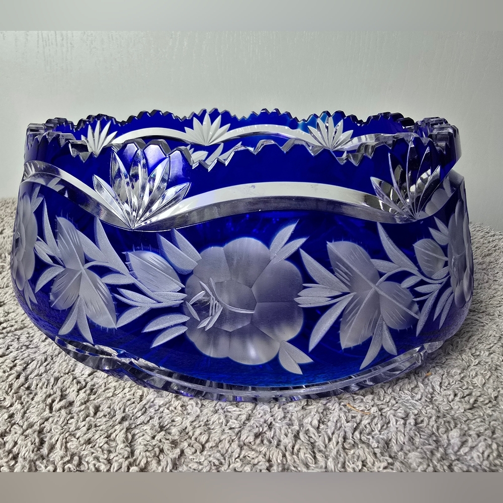 Lausiter Cobalt To Clear Crystal Bowl With Sawtooth Rim - Picture 2 of 12